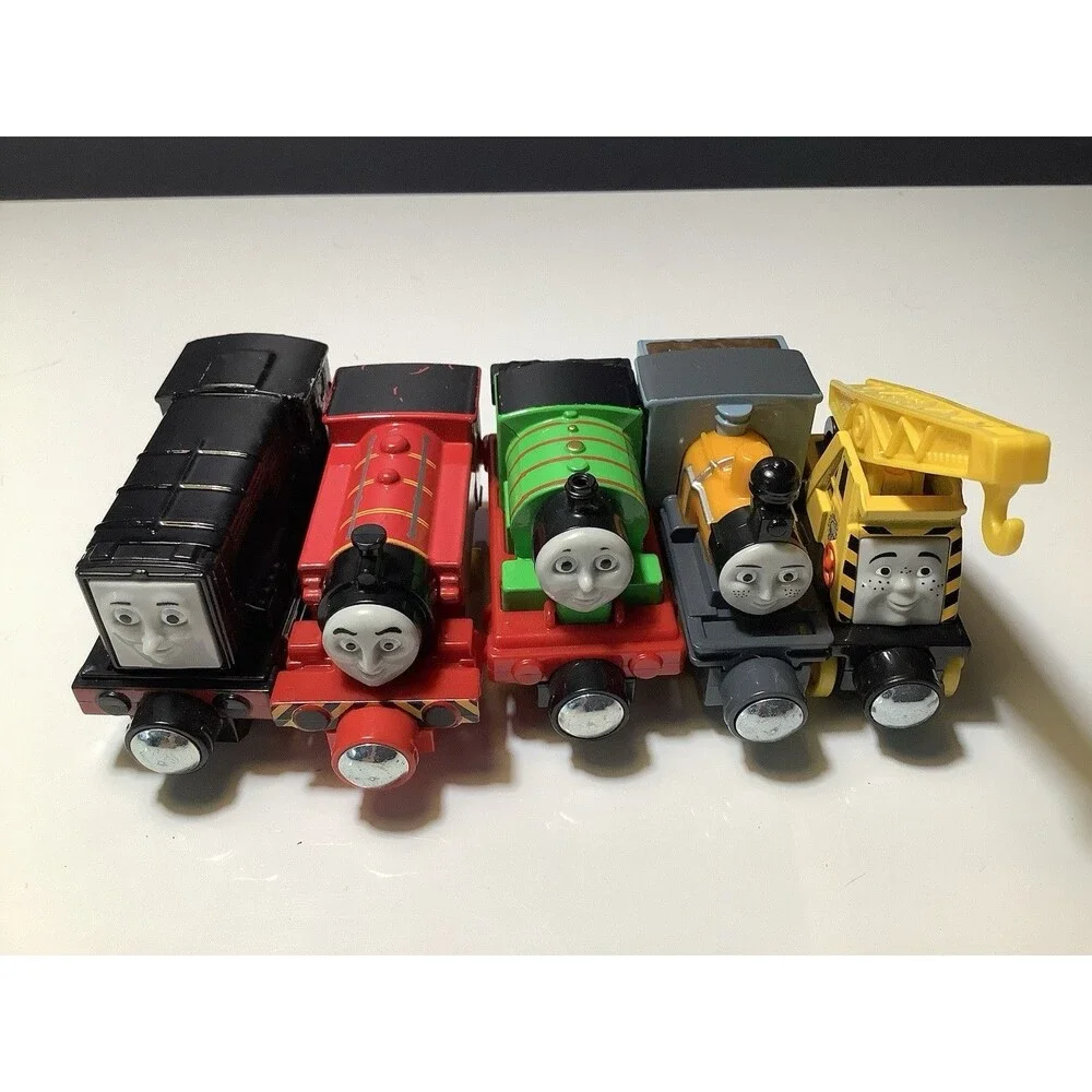 Thomas And Friends Die cast Metal Magnetic Take-n-Play Series Trains Lot Of 5